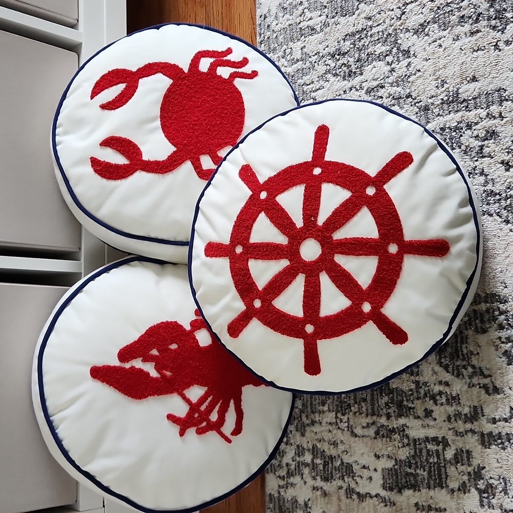 Coastal Boucle Applique Pillows Round Set of 3 - Picture 12 of 17